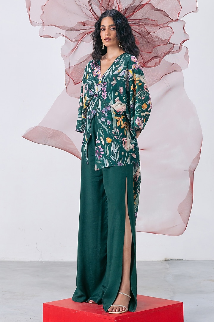 Emerald Green Crepe Printed Pant Set by Vesture at Pernia's Pop Up Shop
