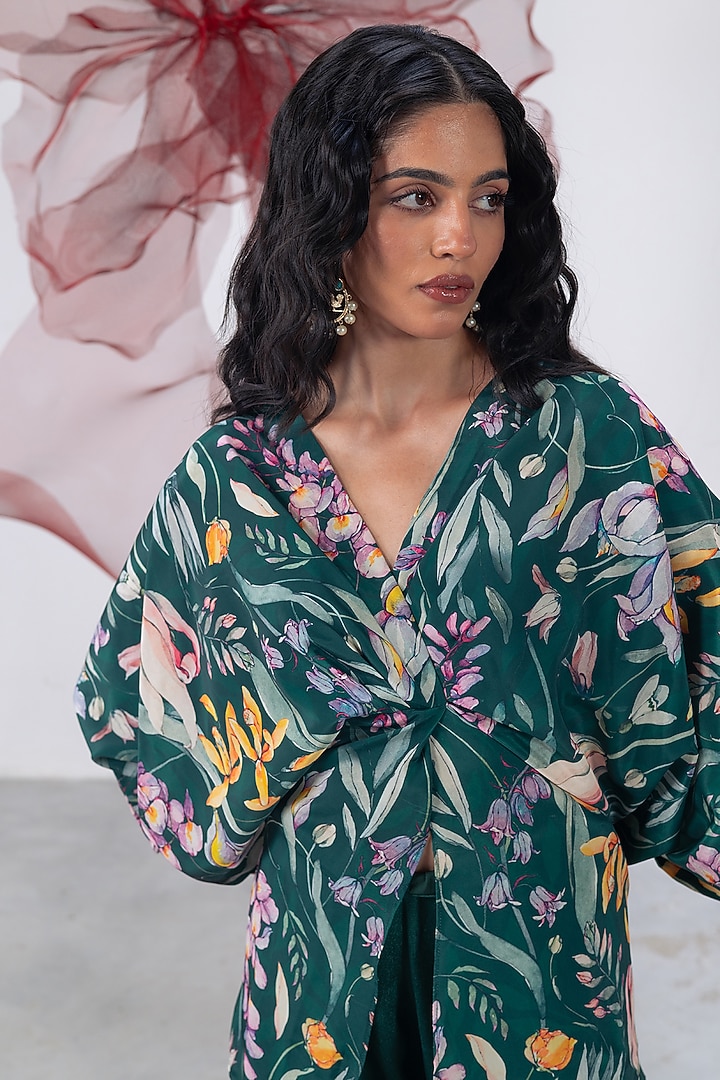 Emerald Green Crepe Printed Pant Set by Vesture at Pernia's Pop Up Shop