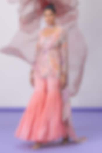 Peach Organza Printed Kurta Set by Vesture at Pernia's Pop Up Shop