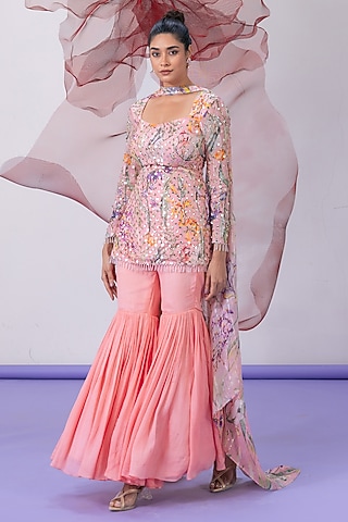 Peach Organza Printed Kurta Set by Vesture
