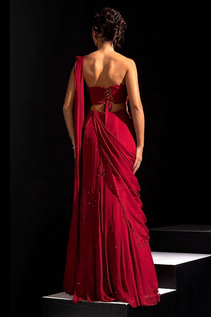 Deep Red Mesh & Crepe Embellished Wedding Lehenga Set by Vesture at Pernia's Pop Up Shop