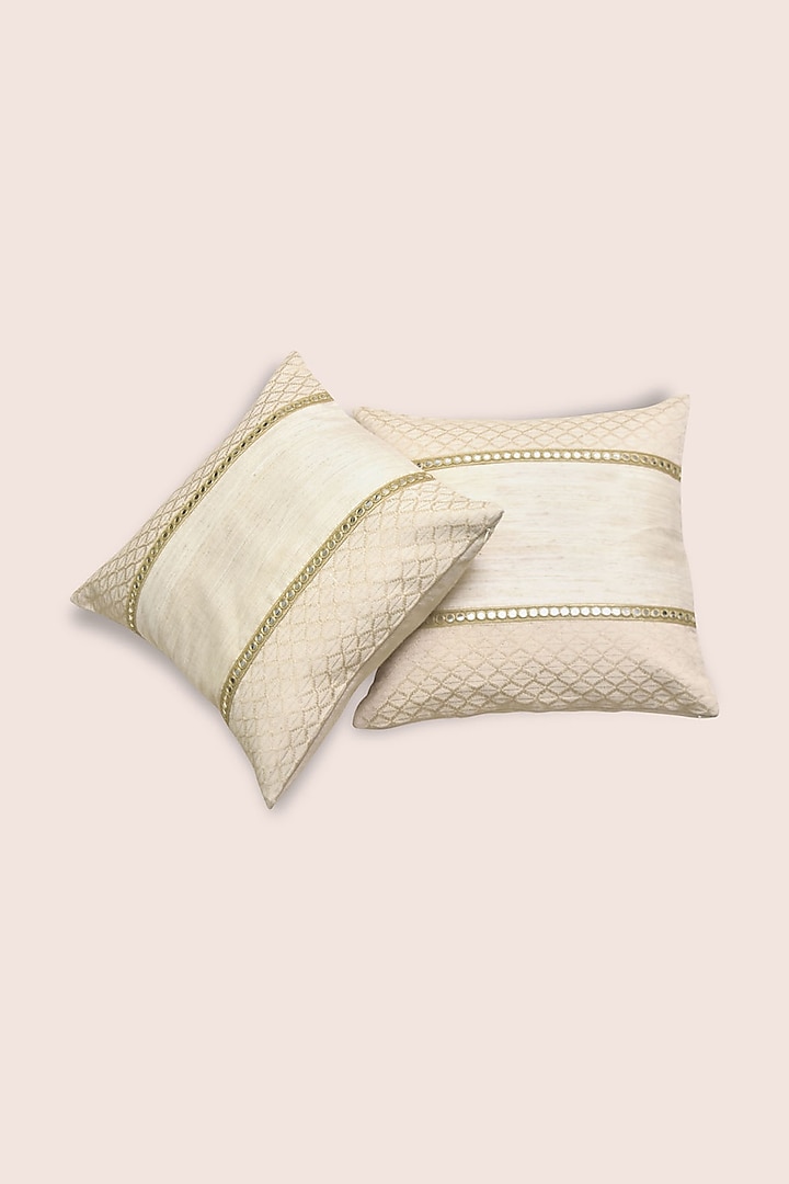 Off-White Pure Handwoven Silk & Cotton Cushion by Veaves