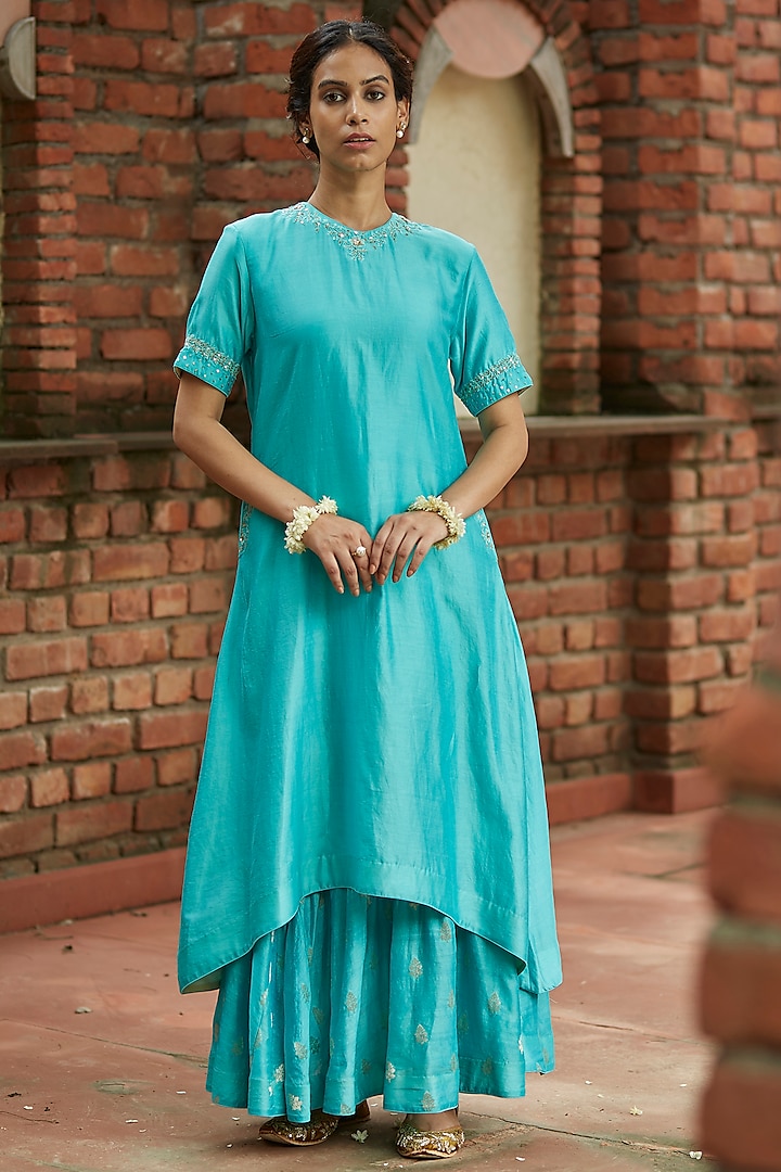 Blue Embroidered Layered Tunic Set by Vashisht Guru Dutt