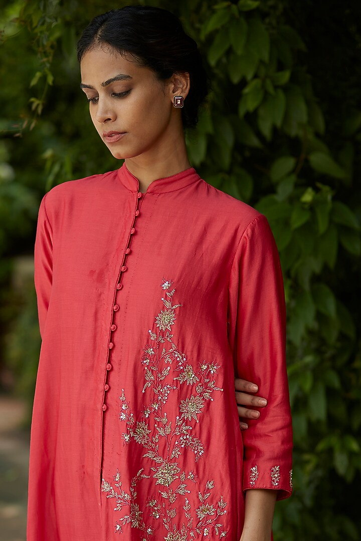 Coral Embroidered Tunic Set by Vashisht Guru Dutt at Pernia's Pop Up Shop