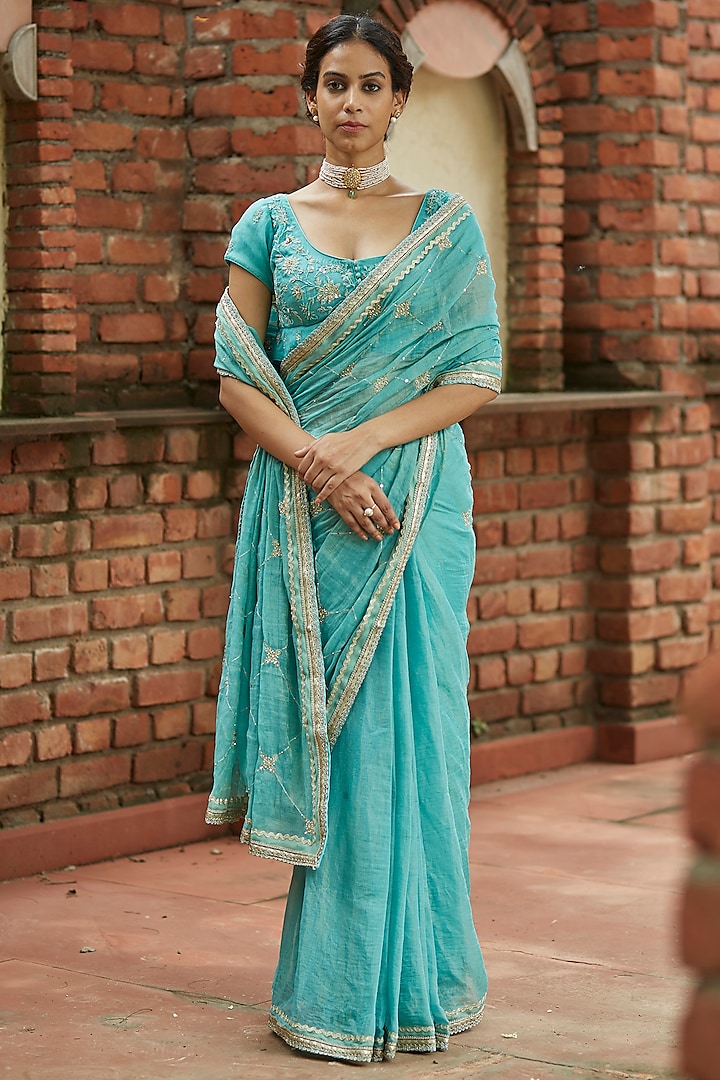 Blue Embroidered Saree Set by Vashisht Guru Dutt