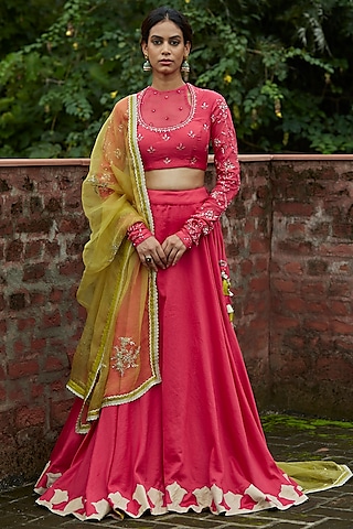 Coral Embroidered Lehenga Set by Vashisht Guru Dutt