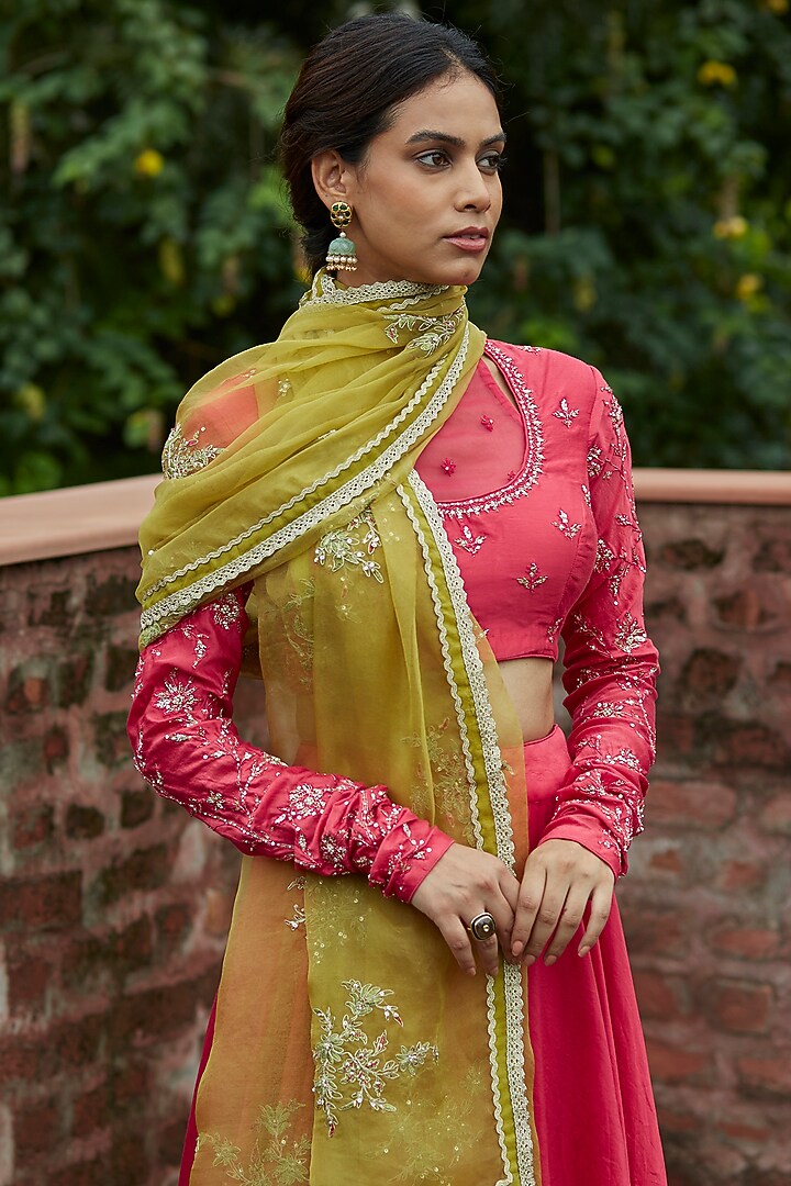 Coral Embroidered Wedding Lehenga Set by Vashisht Guru Dutt at Pernia's Pop Up Shop