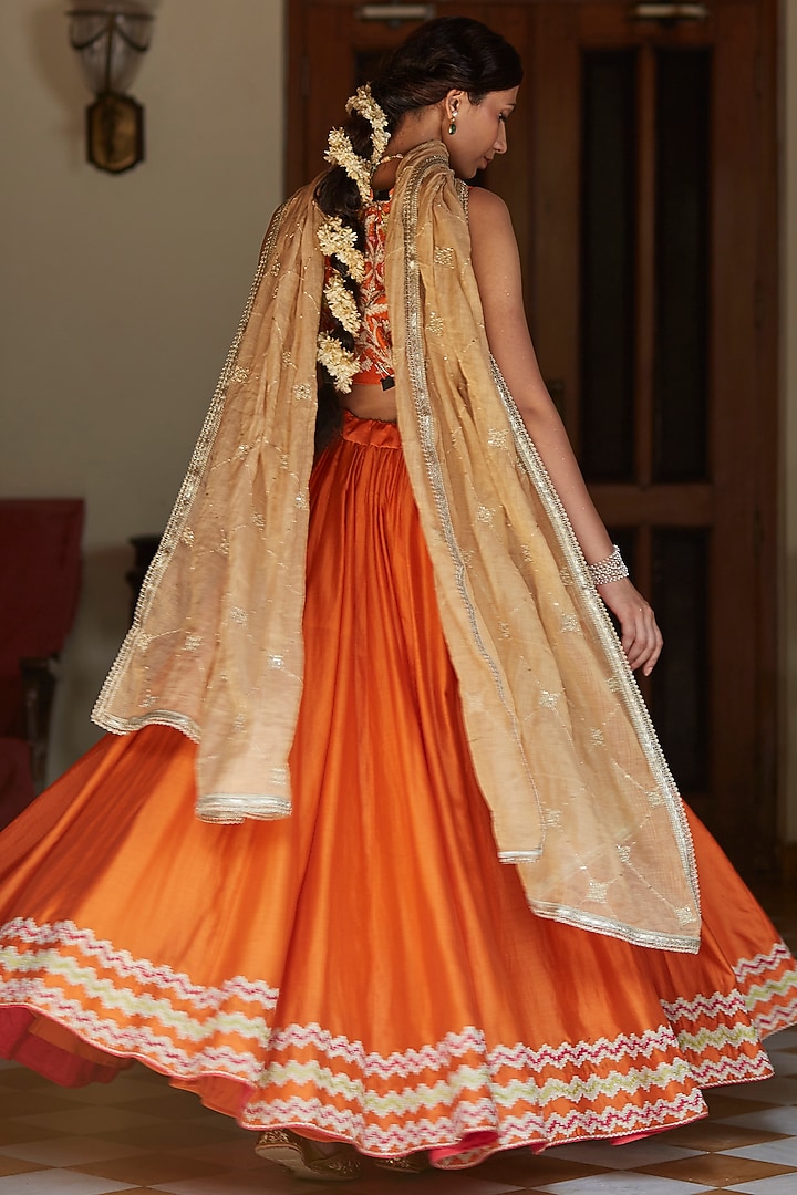 Orange Embroidered Wedding Lehenga Set by Vashisht Guru Dutt at Pernia's Pop Up Shop
