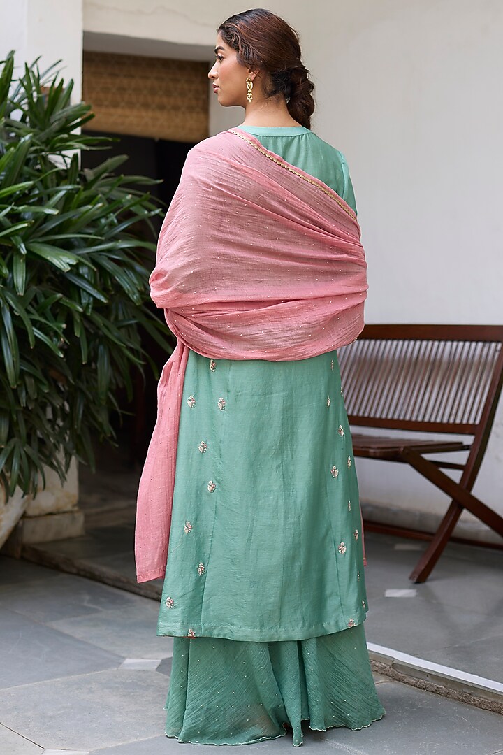 Aqua Green Chanderi Embroidered Kurta Set by Vashisht Guru Dutt at Pernia's Pop Up Shop