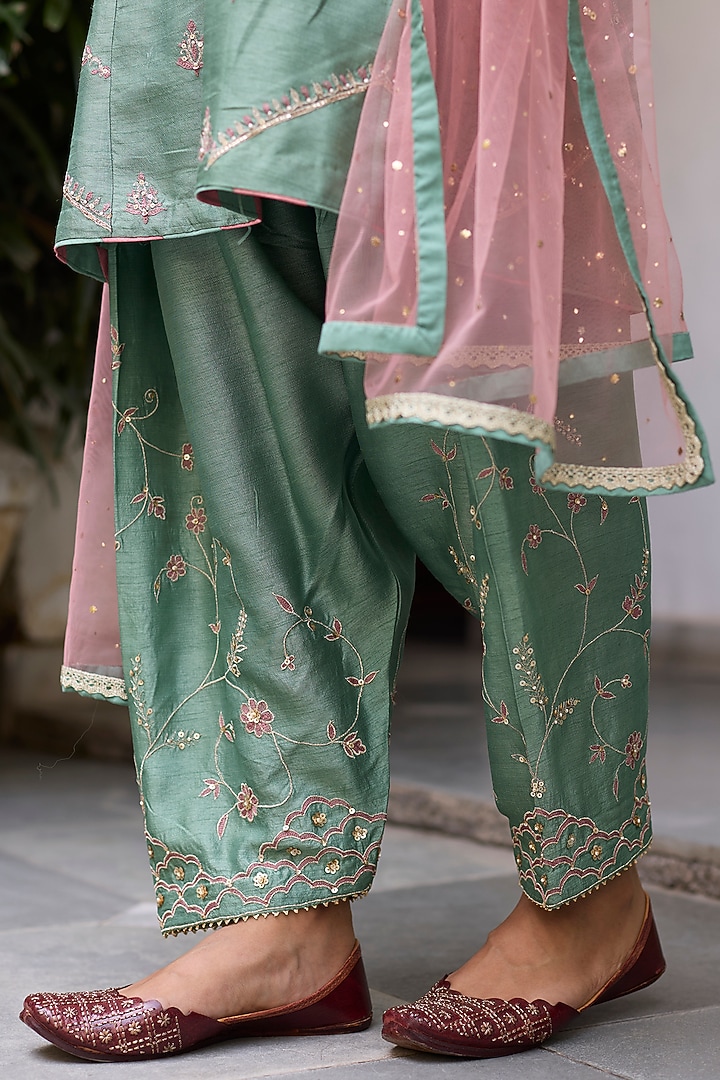 Aqua Green Dupion Silk Embroidered Kurta Set by Vashisht Guru Dutt at Pernia's Pop Up Shop