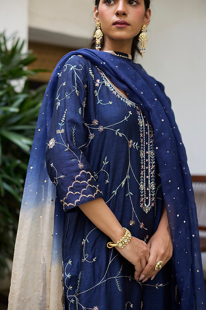 Navy Blue Dupion Silk Embroidered Kurta Set by Vashisht Guru Dutt at Pernia's Pop Up Shop