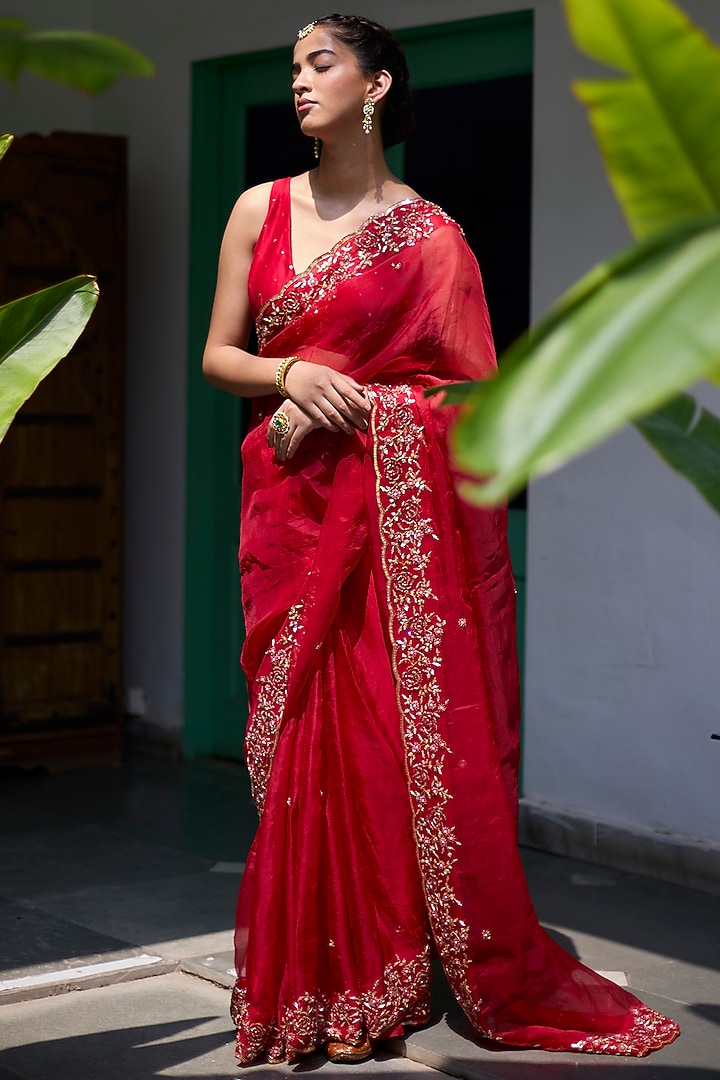 Red Silk Organza Embroidered Scalloped Wedding Saree Set by Vashisht Guru Dutt at Pernia's Pop Up Shop