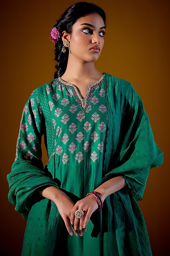 Green Woven Chanderi Block Printed & Hand Embroidered Gathered Kurta Set by Vashisht Guru Dutt at Pernia's Pop Up Shop