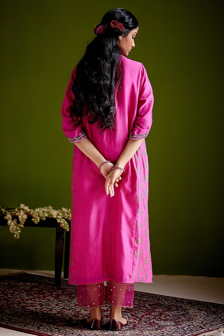 Rani Pink Woven Chanderi Block Printed & Hand Embroidered Paneled Tunic Set by Vashisht Guru Dutt at Pernia's Pop Up Shop
