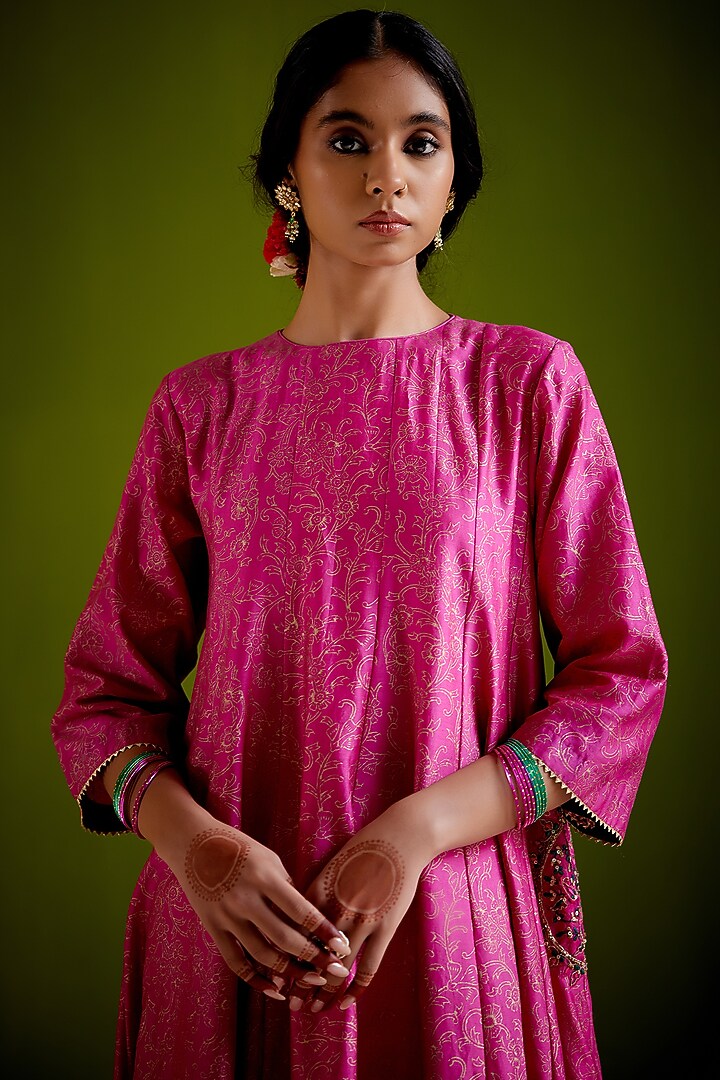 Rani Pink Woven Chanderi Block Printed & Hand Embroidered Party Wear Anarkali Set by Vashisht Guru Dutt at Pernia's Pop Up Shop