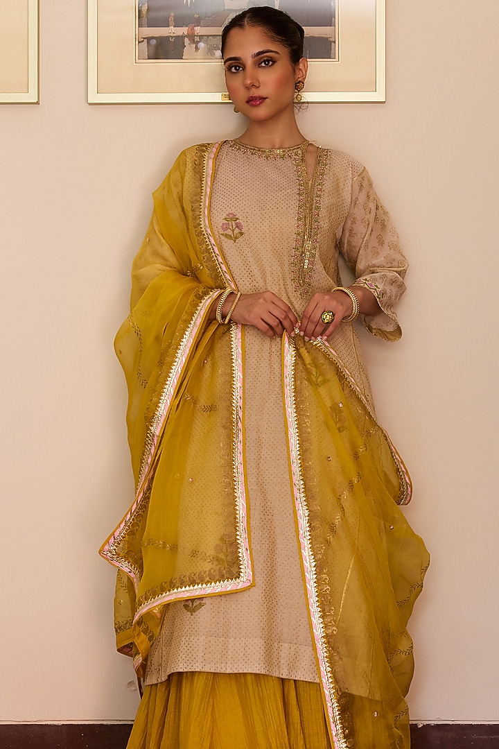 Mustard Mul Wedding Sharara Set by Vashisht Guru Dutt at Pernia's Pop Up Shop