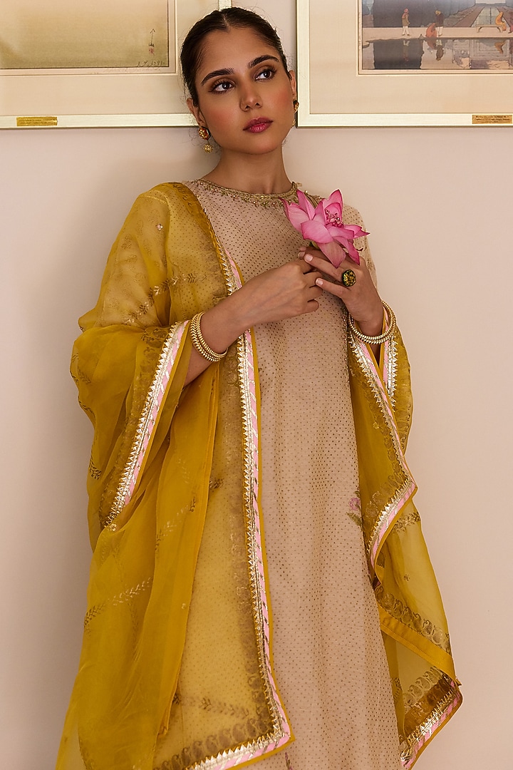 Mustard Mul Wedding Sharara Set by Vashisht Guru Dutt at Pernia's Pop Up Shop