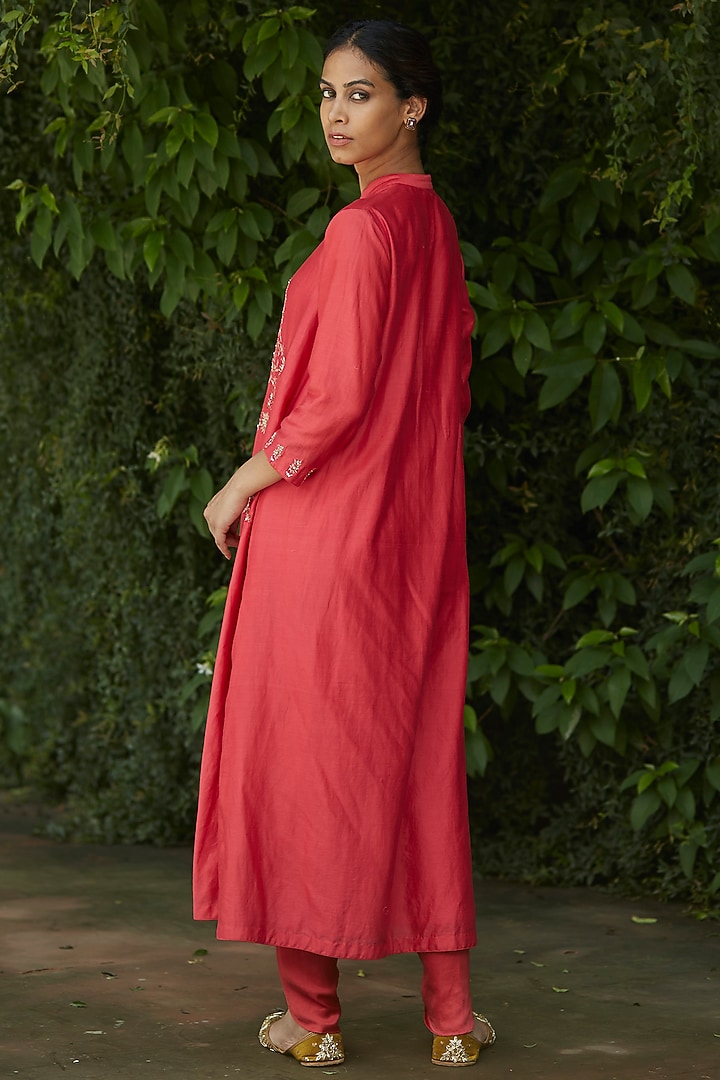 Coral Embroidered Tunic Set by Vashisht Guru Dutt at Pernia's Pop Up Shop