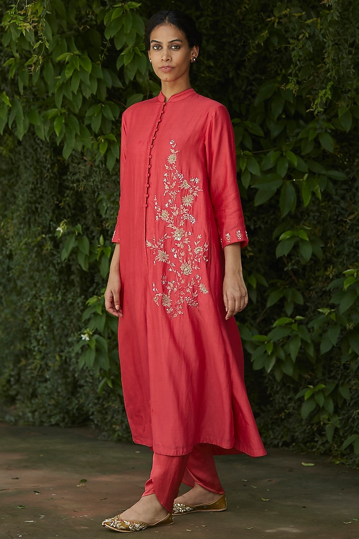 Coral Embroidered Tunic Set by Vashisht Guru Dutt at Pernia's Pop Up Shop