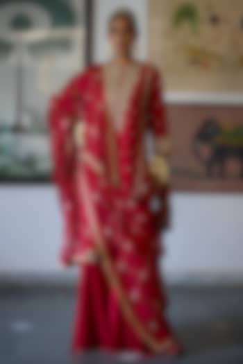 Red Chanderi Zardosi Embroidered Gharara Set by Vashisht Guru Dutt at Pernia's Pop Up Shop