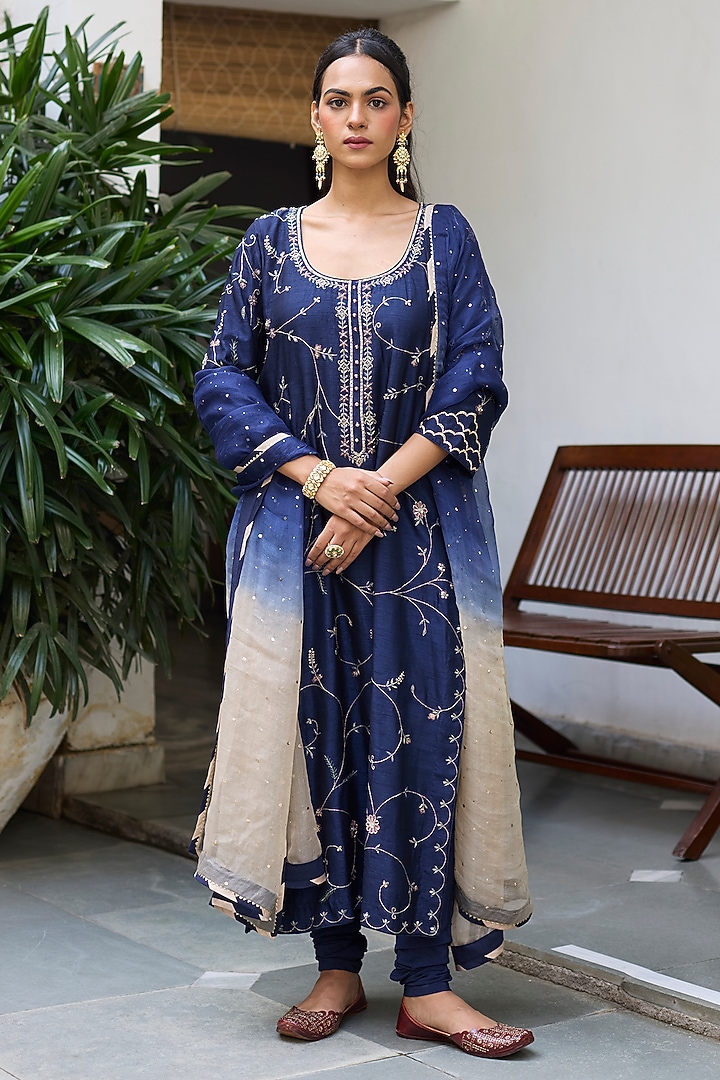 Navy Blue Dupion Silk Resham & Zari Embroidered Kurta Set by Vashisht Guru Dutt at Pernia's Pop Up Shop