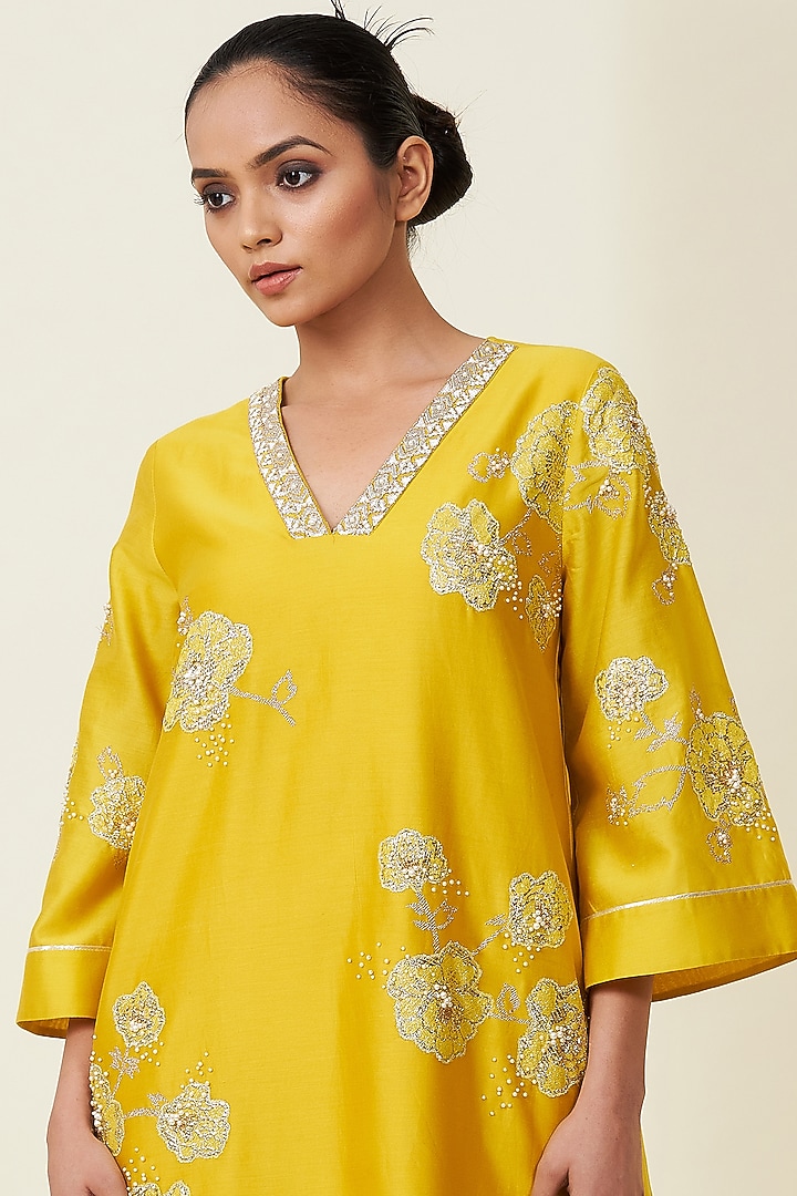 Yellow Hand Embroidered Kurta Set by VIAM at Pernia's Pop Up Shop