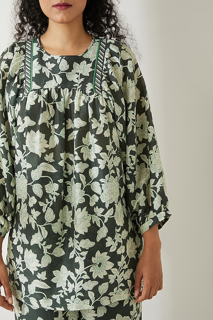 Green Floral Printed Top by VIAM at Pernia's Pop Up Shop