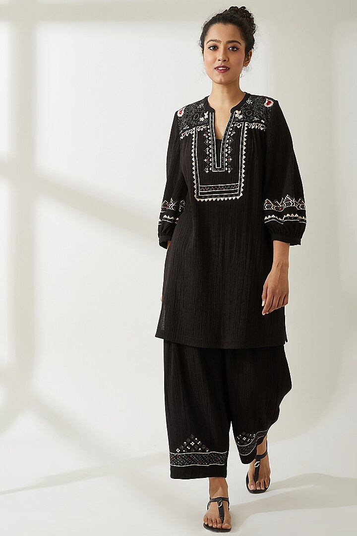 Black Geometric & Floral Embroidered Trousers by VIAM