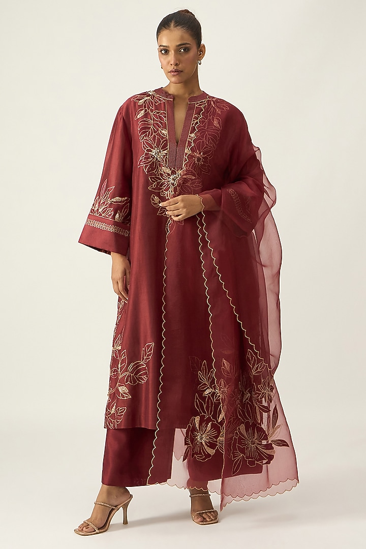 Berry Chanderi Hand Embroidered Kurta Set by Viam at Pernia's Pop Up Shop