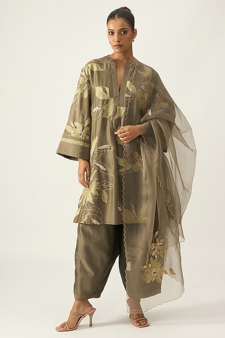 Moss Green Chanderi Hand Embroidered Kurta Set by Viam at Pernia's Pop Up Shop