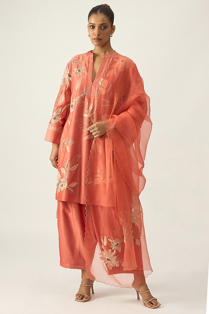 Salmon Pink Chanderi Hand Embroidered Kurta Set by Viam at Pernia's Pop Up Shop