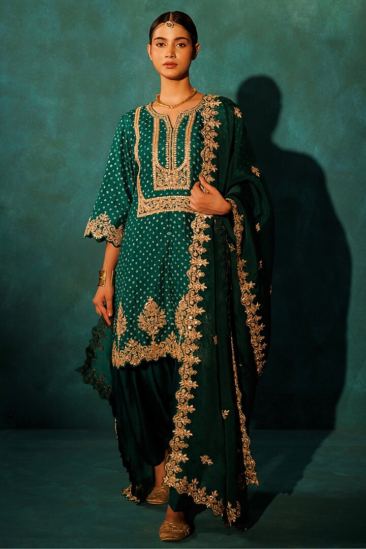 Green Pure Silk Marodi Embroidered Bandhani Kurta Set by Vinita Bhansali at Pernia's Pop Up Shop