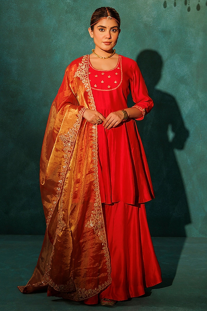 Red Pure Silk Gharara Set by Vinita Bhansali at Pernia's Pop Up Shop