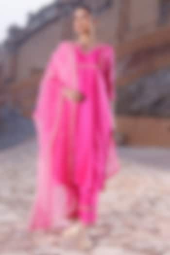 Pink Pure Silk Dori Embroidered Kurta Set by Vinita Bhansali at Pernia's Pop Up Shop