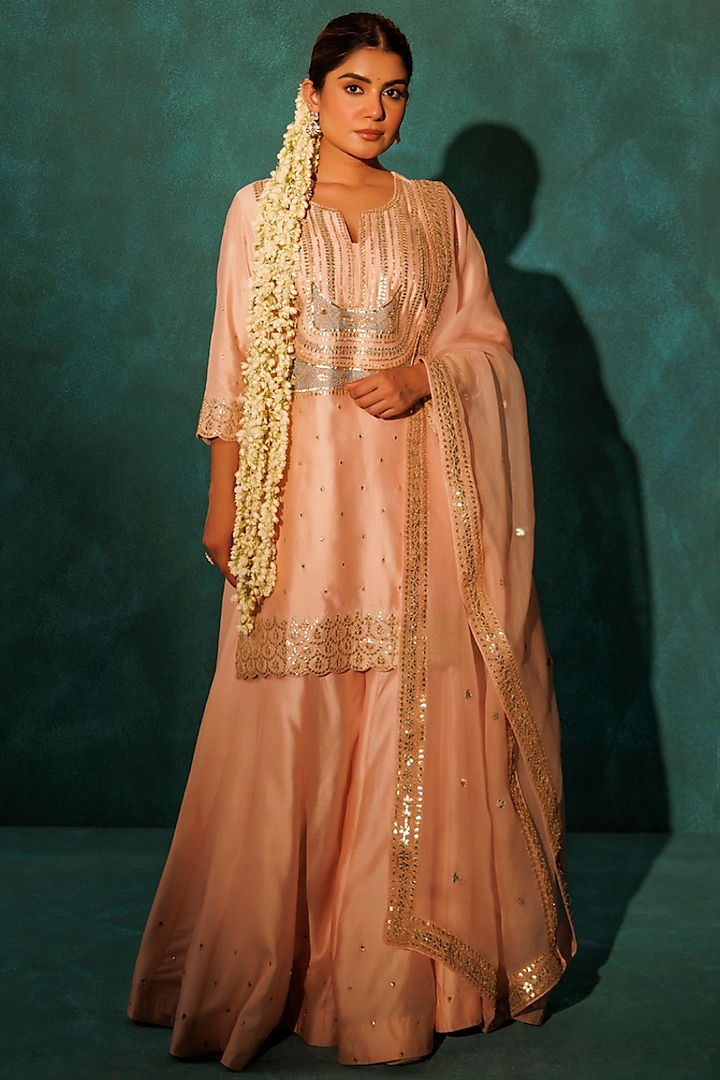 Peach Pure Silk Gharara Set by Vinita Bhansali at Pernia's Pop Up Shop