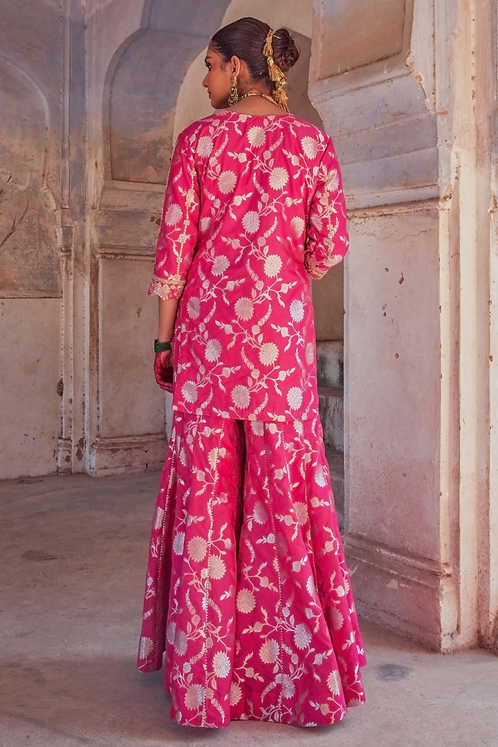 Pink Pure Banarasi Silk Embroidered Gharara Set by Vinita Bhansali at Pernia's Pop Up Shop