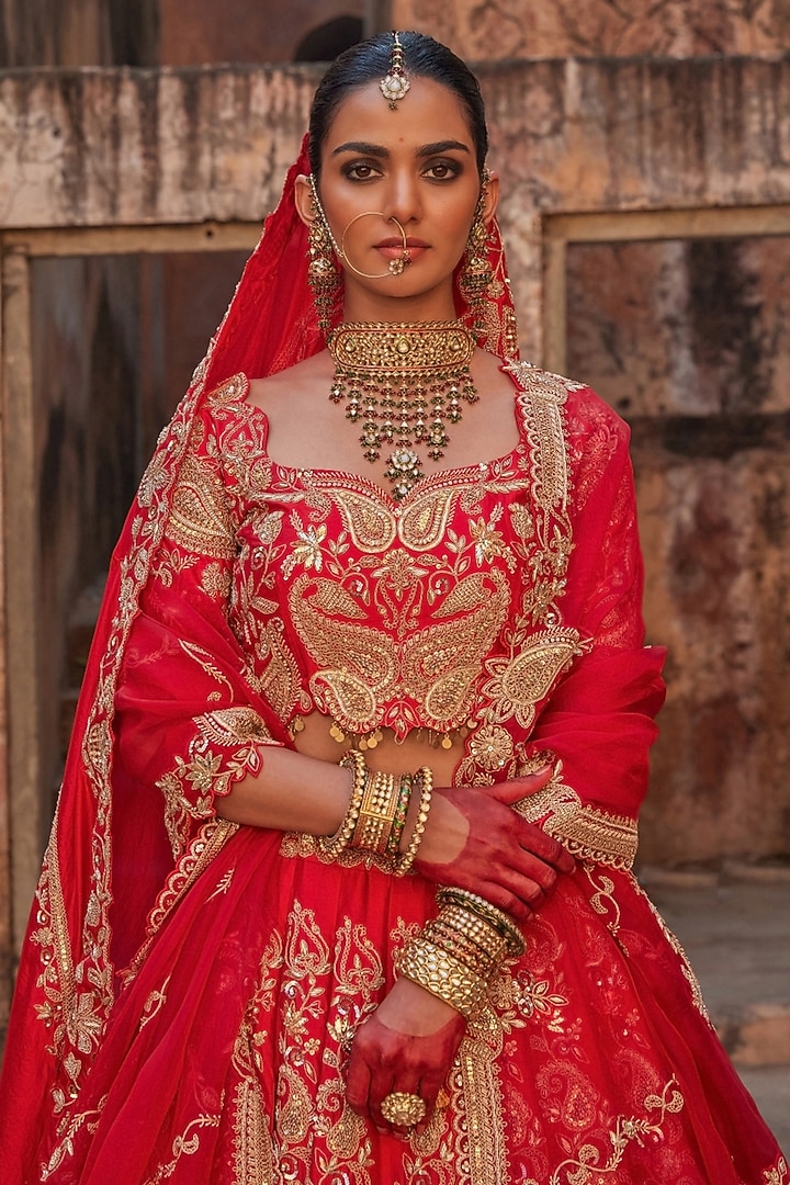 Red Pure Silk Embroidered Bridal Lehenga Set by Vinita Bhansali at Pernia's Pop Up Shop