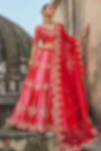 Red Pure Silk Mukaish & Zardosi Embroidered Bridal Lehenga Set by Vinita Bhansali at Pernia's Pop Up Shop