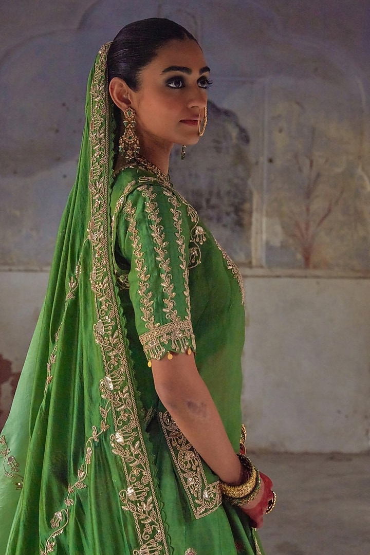 Green Pure Banarasi Silk Mukaish Hand Embroidered Wedding Lehenga Set by Vinita Bhansali at Pernia's Pop Up Shop