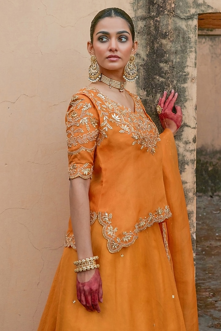 Yellow Pure Silk Organza Pearl Hand Embroidered Wedding Lehenga Set by Vinita Bhansali at Pernia's Pop Up Shop