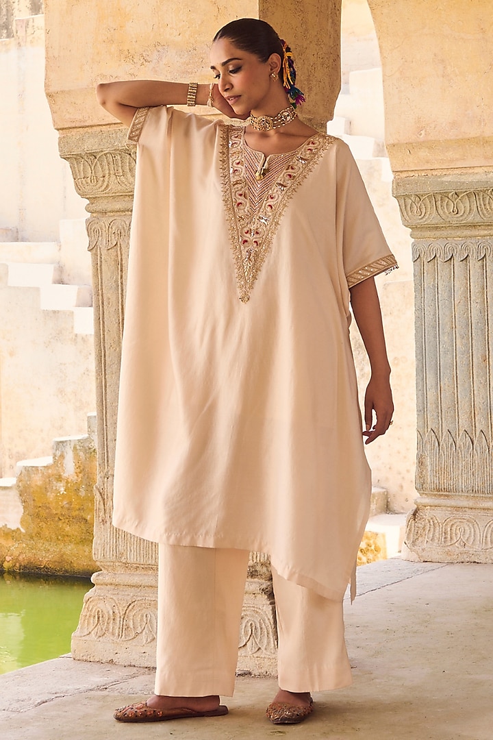 White Pure Silk Hand Embroidered Kaftan Set by Vinita Bhansali at Pernia's Pop Up Shop