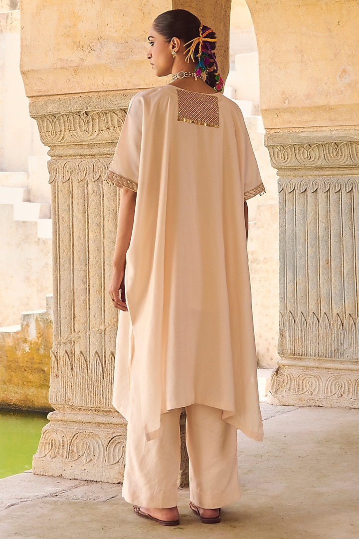 White Pure Silk Hand Embroidered Kaftan Set by Vinita Bhansali at Pernia's Pop Up Shop