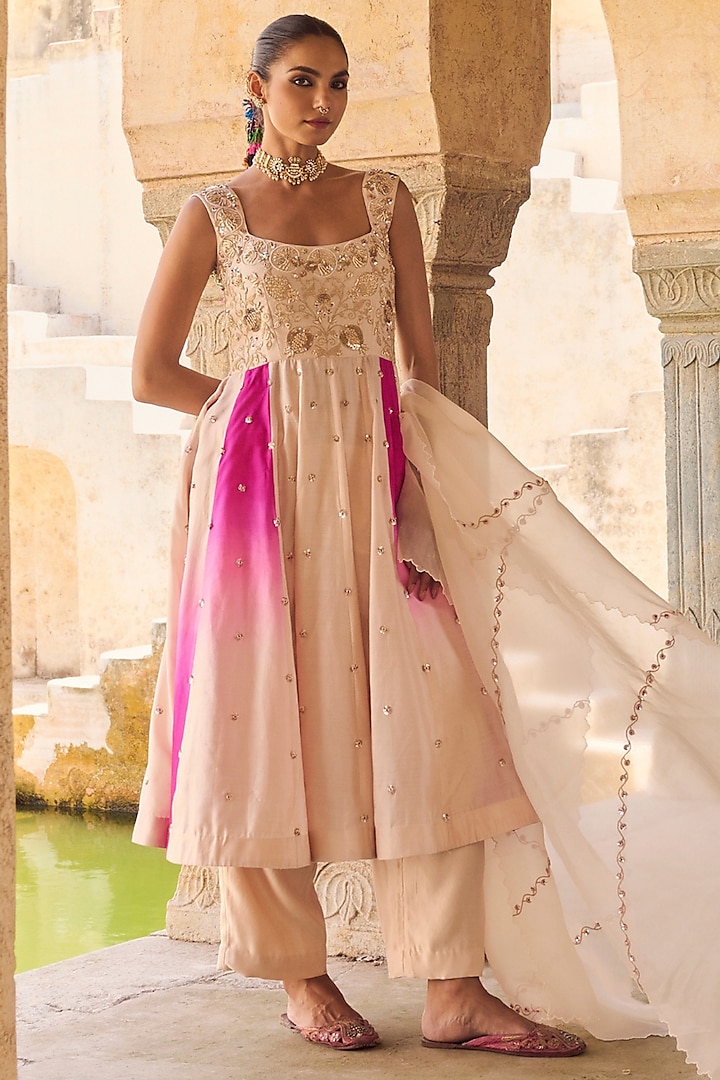 White Pure Silk Hand Embroidered Wedding Anarkali Set by Vinita Bhansali at Pernia's Pop Up Shop