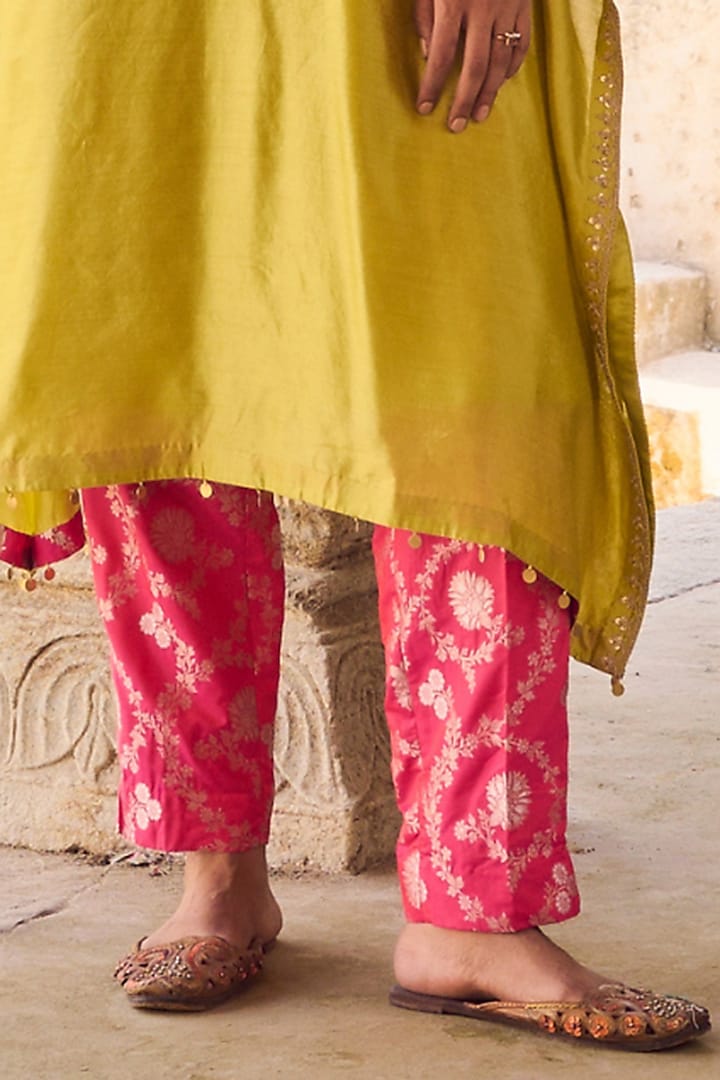 Green Pure Silk Hand Embroidered Kaftan Set by Vinita Bhansali at Pernia's Pop Up Shop