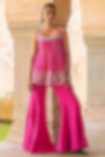 Pink Pure Italian Silk Mukaish & Sequins Hand Embroidered Kurta Set by Vinita Bhansali at Pernia's Pop Up Shop