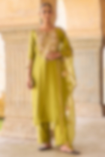 Green Pure Silk Zardosi Hand Embroidered Kurta Set by Vinita Bhansali at Pernia's Pop Up Shop