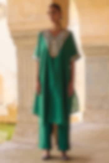 Green Pure Silk Mukaish Hand Embroidered Kaftan Set by Vinita Bhansali at Pernia's Pop Up Shop