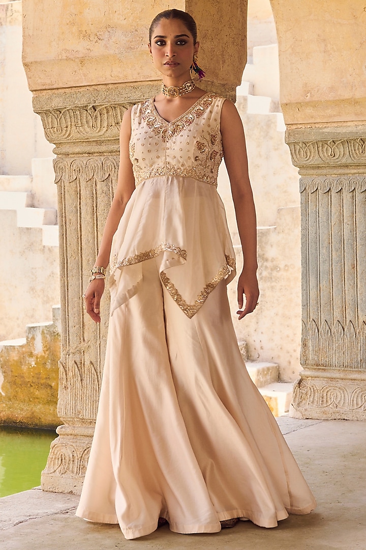 White Pure Silk Sharara Set by Vinita Bhansali at Pernia's Pop Up Shop