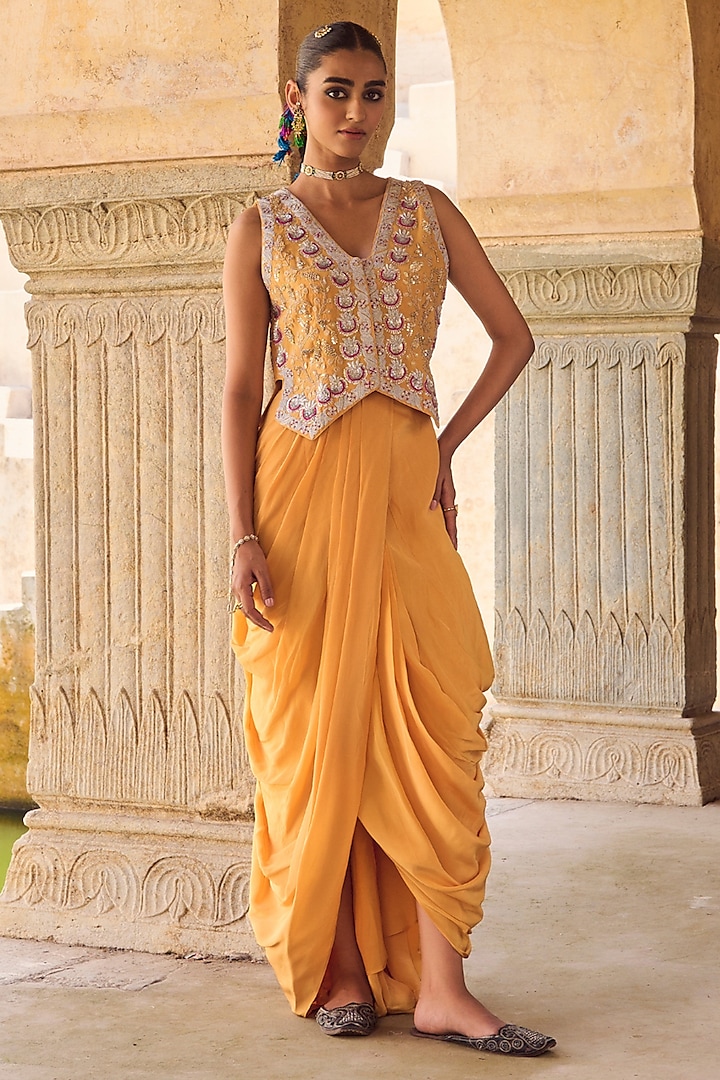 Yellow Pure Crepe Silk Skirt set by Vinita Bhansali at Pernia's Pop Up Shop