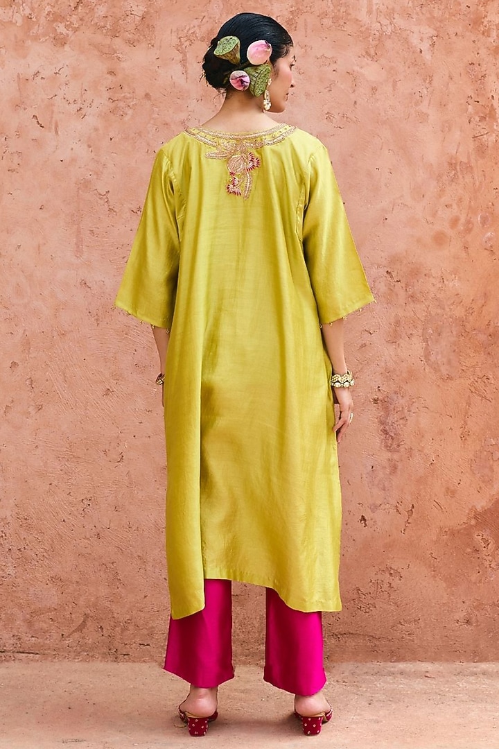 Apple Green Pure Silk Hand Embroidered Kaftan Set by Vinita Bhansali at Pernia's Pop Up Shop